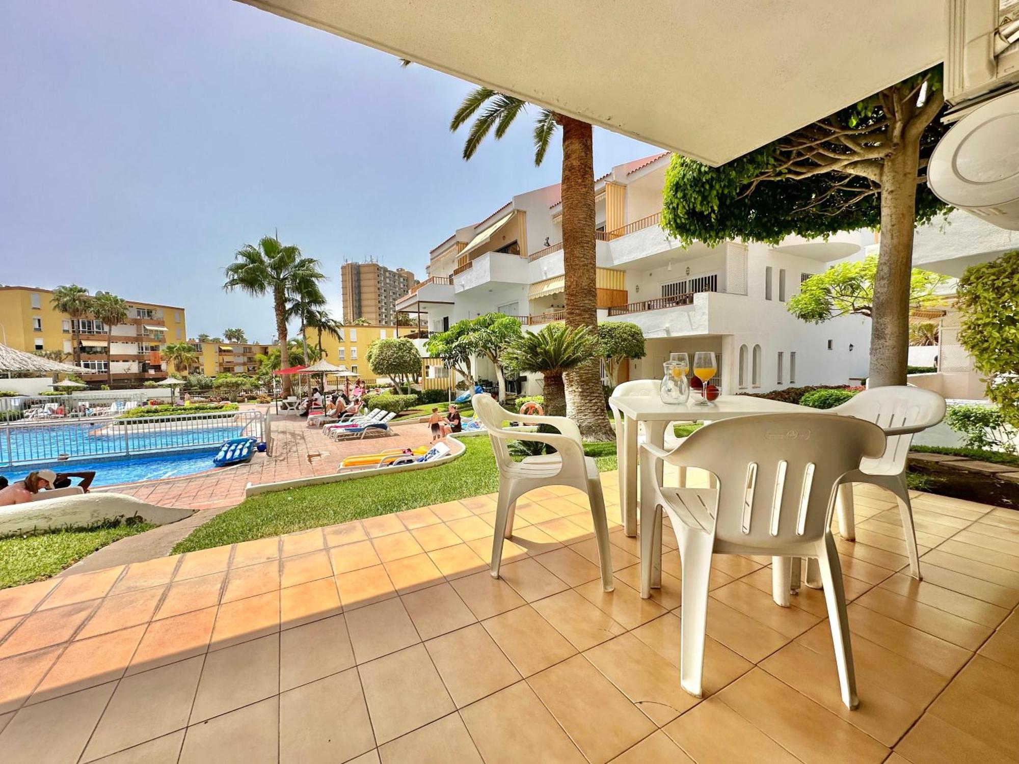 Pool Views Terrace Los Cristianos (Tenerife) Exterior foto
