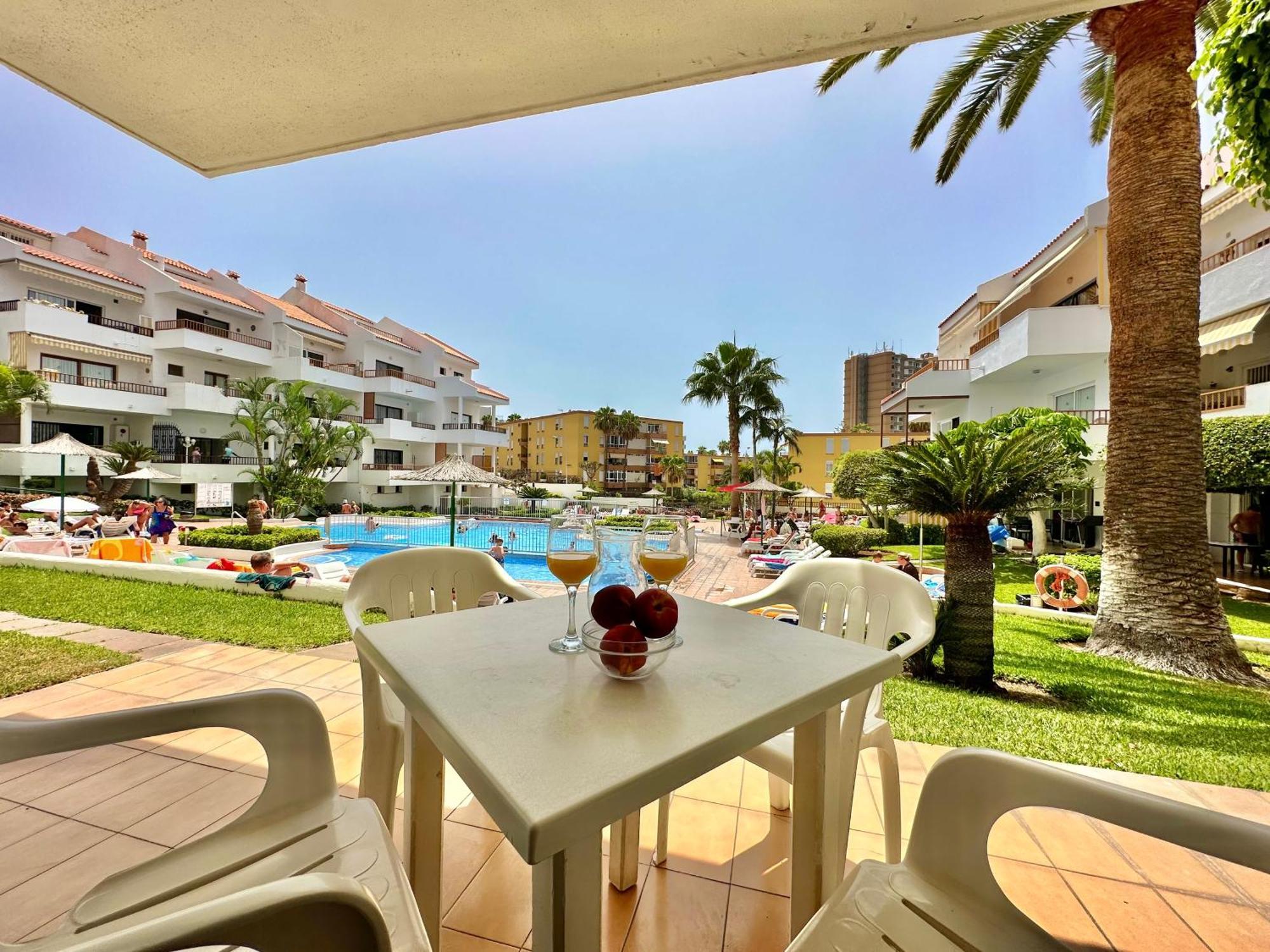 Pool Views Terrace Los Cristianos (Tenerife) Exterior foto